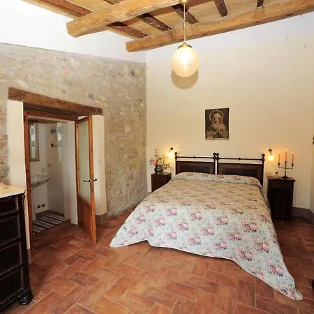 Shared Apartments, Rotecastello, Collelungo, Santalucia, San Bartolomeo, Rosato, Cerretello - Happy *