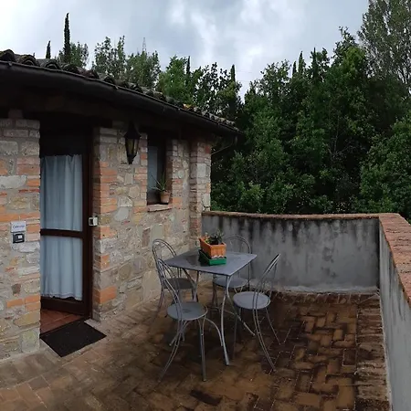 Shared Apartments, Rotecastello, Collelungo, Santalucia, San Bartolomeo, Rosato, Cerretello - Happy *
